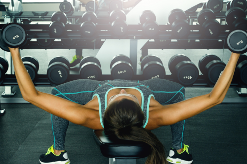 Welke spieren train je met dumbbell flyes?