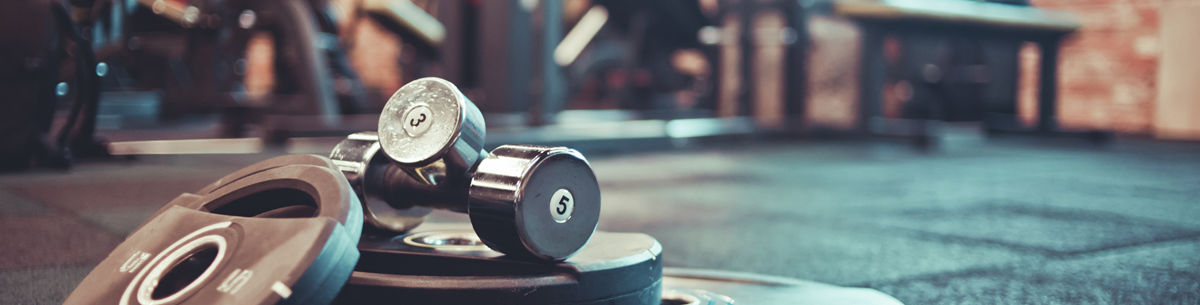 Thuis trainen of sportschool – wat past het best bij jou?