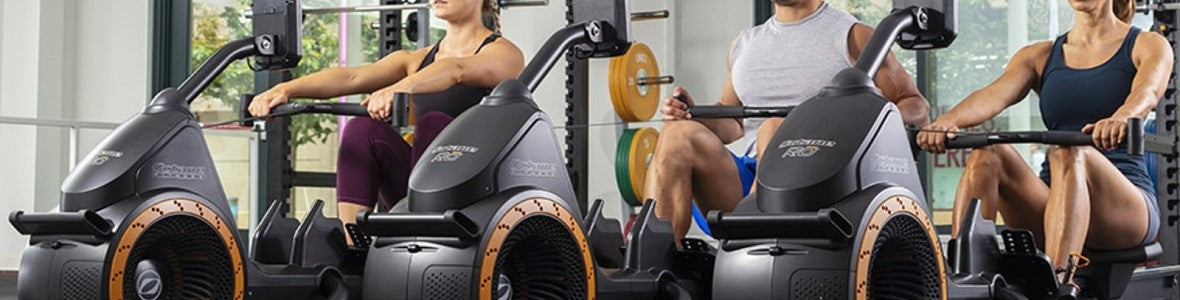 Waarom bedrijfsfitness niet zonder een roeitrainer kan