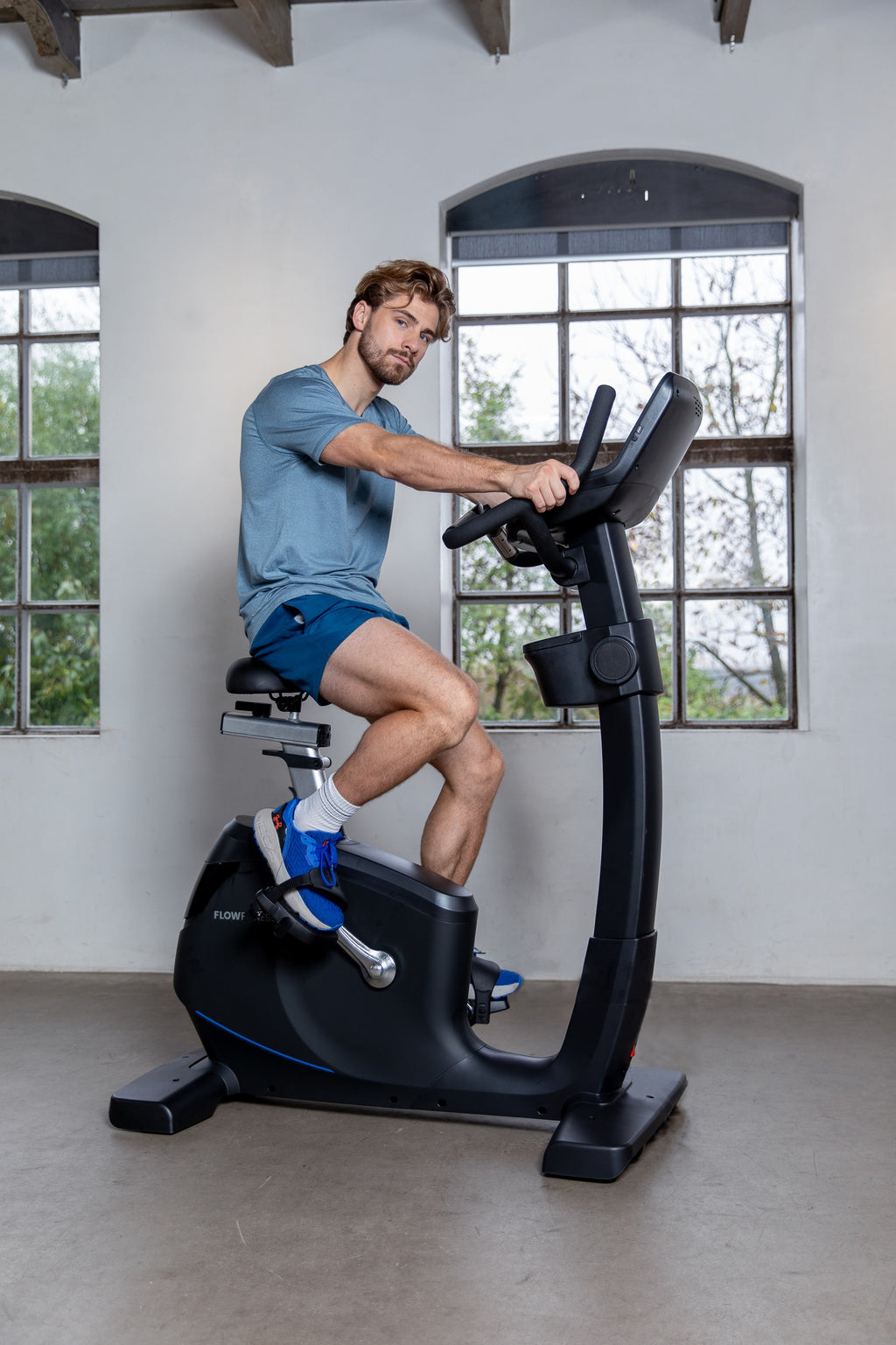 Flow Fitness Pro UB5i Upright Bike Hometrainer - Showroommodel