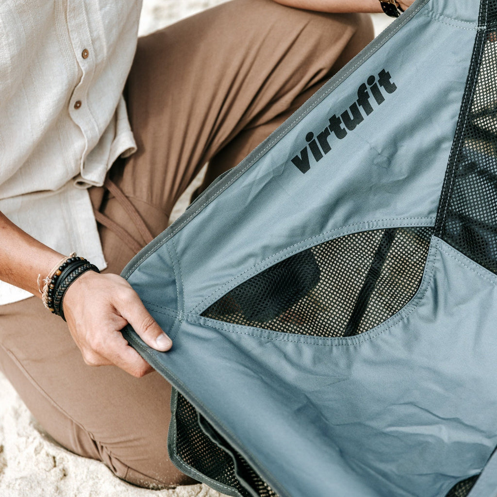 VirtuFit Camping Stoel Compact - Strandstoel - Opvouwbaar - Zwart - Tweedekans