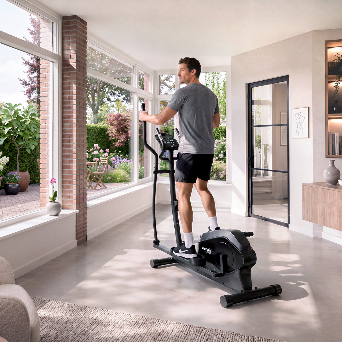 VirtuFit CTR150 Crosstrainer met Tablethouder