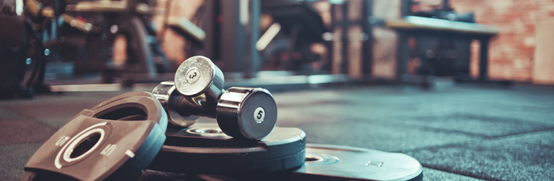 Thuis trainen vs. sportschool – wat past het best bij jou?