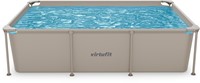 Schuin vooraanzicht van het rechthoekige VirtuFit zwembad in beige zonder pomp met helder blauw water.