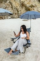 VirtuFit Opvouwbare Camping Stoel met Voetsteun - Strandstoel - Grijs - sfeerafbeelding 4